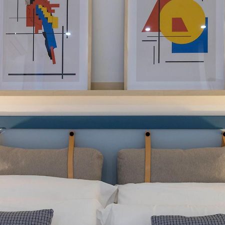 Cool And Stylish City Apartment - Wifi Трієст Екстер'єр фото