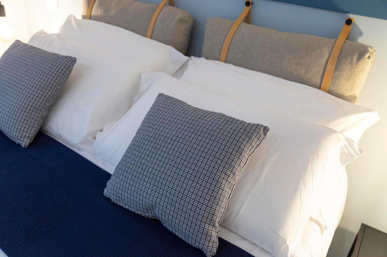 Cool And Stylish City Apartment - Wifi Трієст Екстер'єр фото