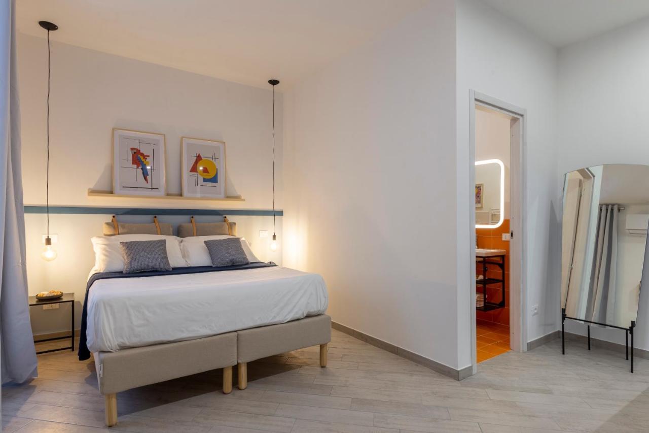 Cool And Stylish City Apartment - Wifi Трієст Екстер'єр фото