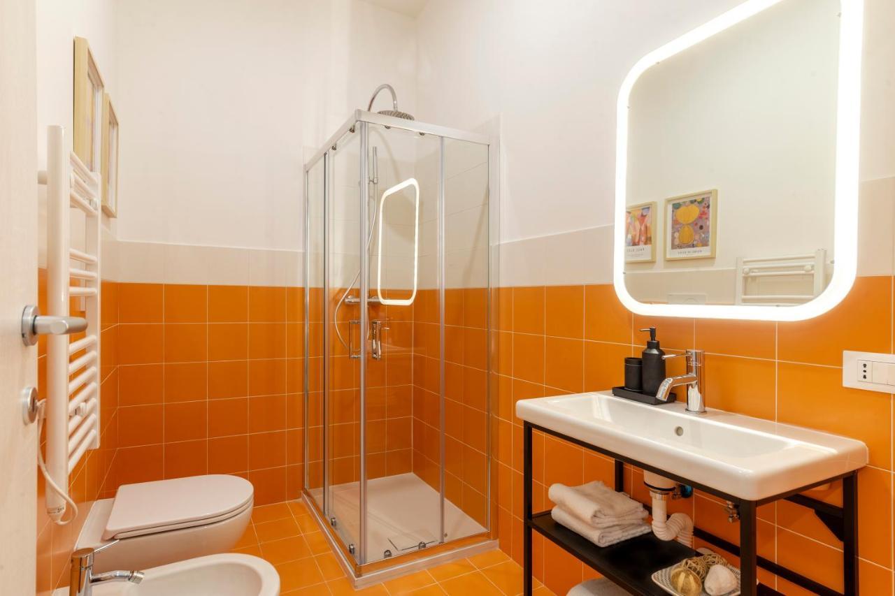Cool And Stylish City Apartment - Wifi Трієст Екстер'єр фото